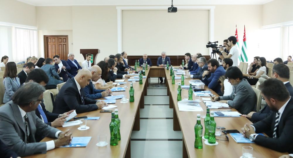 Görev Holding Abhazya ziyareti CB ile toplantı